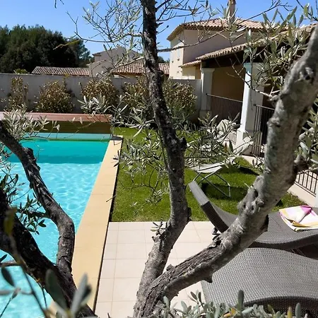 Ma En Provence De Standing Et Piscine Domaine De Pont-royal Villa *